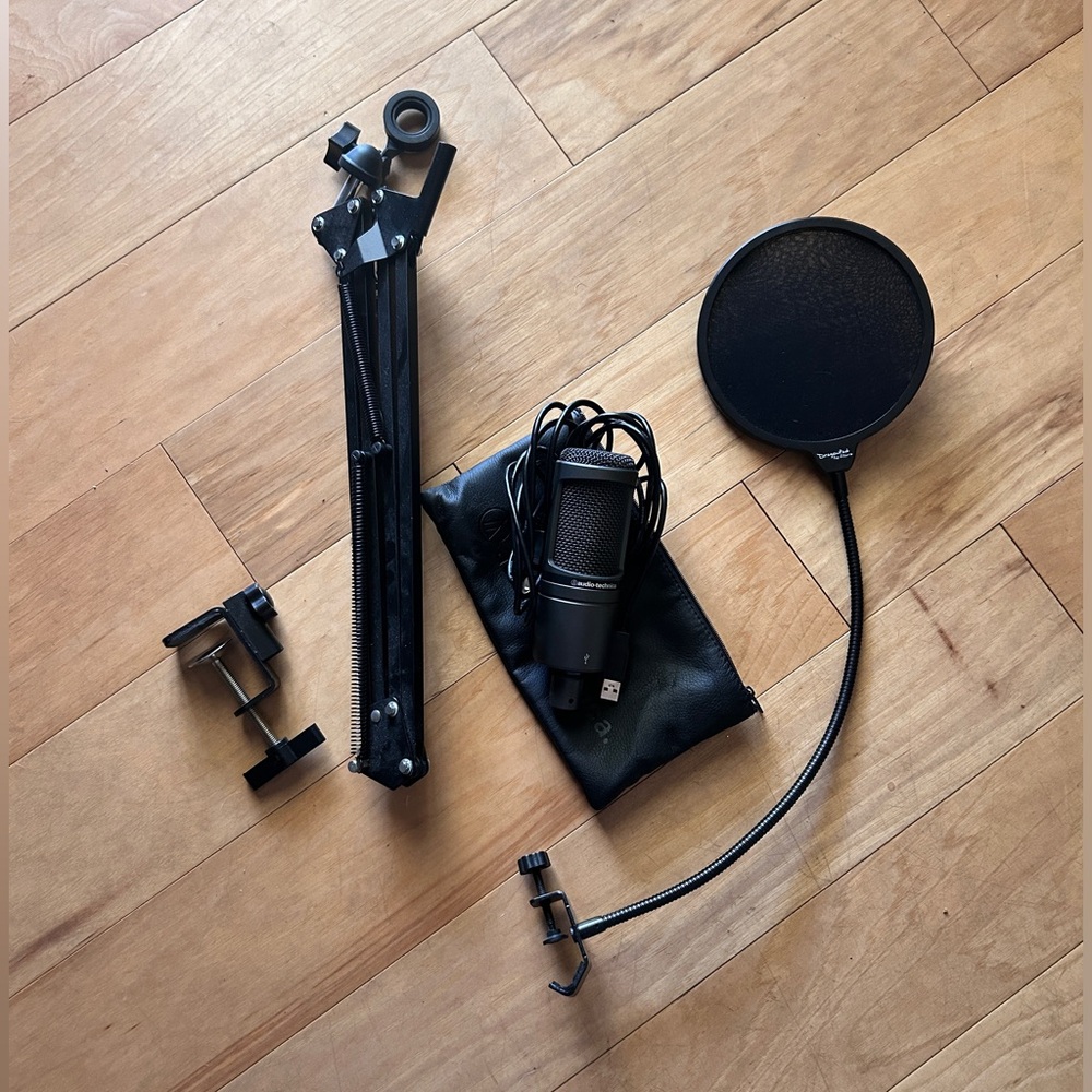 Mic With Accessories